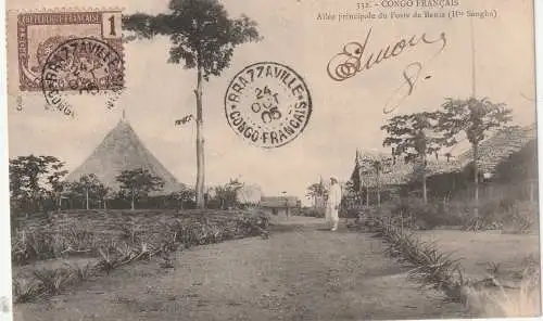 [Ansichtskarte] ZENTRALAFRIKANISCHE REPUBLIK - BANIA, Main street, Allee principale, 1905. 