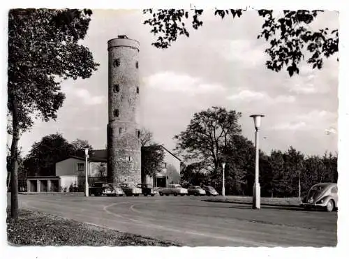 4720 BECKUM, Höxberg mit Aussichtsturm, Oldtimer, OPEL / FORD / VW - Käfer, 1963