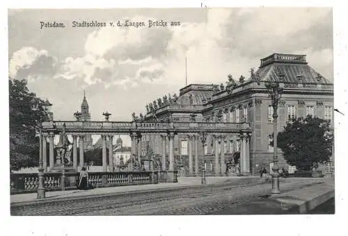 [Ansichtskarte] 0-1500 POTSDAM, Stadtschloß von der Langen Brücke aus. 