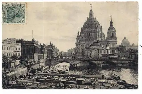 [Ansichtskarte] 1000 BERLIN, Burgstrasse, Frachtschiffe, Beladetätigkeit. 