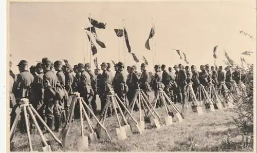 [Ansichtskarte] 5140 ERKELENZ, Reichsarbeitsdienst auf dem Parteitag 1939, Photo-AK. 
