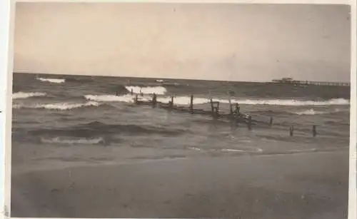 0-2337 BINZ / Rügen, Brückenkopf der Landungsbrücke, 1927, Photo-AK