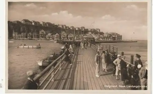 [Ansichtskarte] 2192 HELGOLAND, Neue Landungsbrücke, belebte Szene, 1936. 