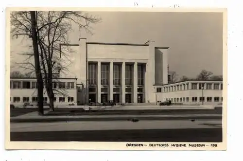 [Ansichtskarte] 0-8000 DRESDEN, Deutsches Hygenie Museum, Architekt Wilhelm Kreis, Photo: Lothar Wetzel. 