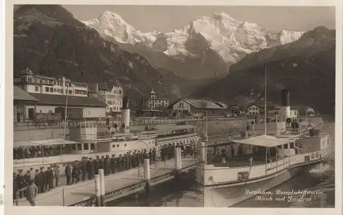 [Ansichtskarte] BINNENSCHIFFE - AARE / Brienzer See, "HELVETIA" und weiteres Dampfschiff am Anleger Interlaken, Bahnhof. 