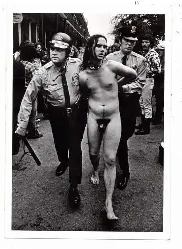 EROTIC - GAY, St. Sebastian & two cops, Charles Gatewood, rücks. Abschürfungen