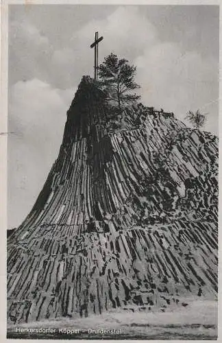 [Ansichtskarte] 5242 KIRCHEN - HERKERSDORF, Druidenstein, Keltische Opferstätte, leichte Druckstelle. 