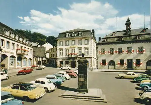 [Ansichtskarte] 5460 LINZ, Marktplatz - Oldtimer - OPEL REKORD, VW - Käfer. 
