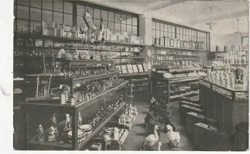 [Ansichtskarte] 2000 HAMBURG, Großhandels - Kaufhaus Klöpper, Abteilung Lederwaren und Spielwaren, Muster - Ausstellung. 