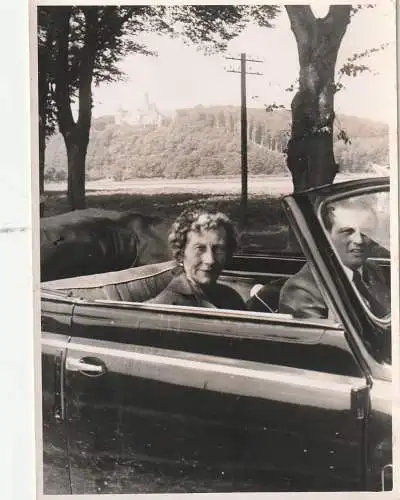 [Ansichtskarte] MONARCHIE - DEUTSCHLAND, Prinzessin Victoria Luise von Preußen, Privatphoto 11,7 x 8,4 cm. 