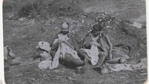 [Ansichtskarte] MILITÄR - 1. Weltkrieg, Bulgarische Soldaten bei der Parasitenjagd. 