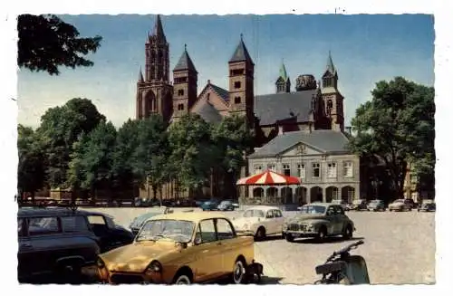[Ansichtskarte] LIMBURG - MAASTRICHT, Vrijthof, Oldtimer - DAF600, RENAULT DAUPHINE, MORRIS OXFORD. 