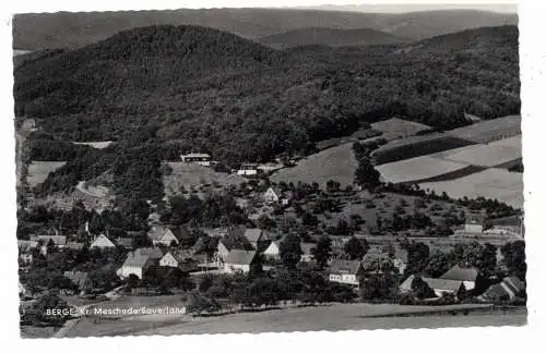 [Ansichtskarte] 5778 MESCHEDE - BERGE, Blick auf den Ort, 1964. 