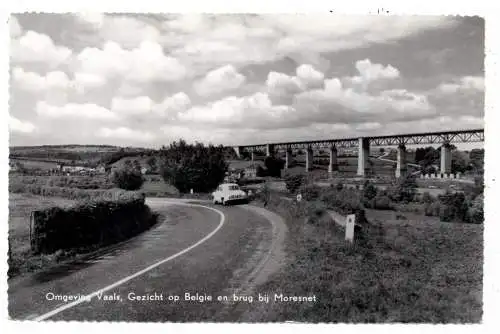 LIMBURG - VAALS, Gezicht op Belgie en brug bij Morenet, RENAULT DAUPHINE, uitgave Waltmans