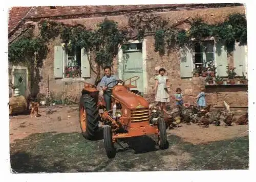 LANDWIRTSCHAFT - TRAKTOR, RENAULT, Werbe-Karte, 1960, deutliche  Druckstelle