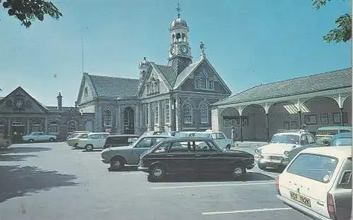 UK - ENGLAND - NORFOLK - THETFORD, Guildhall, Oldtimer - AUSTIN MAXI, FORD ANGLIA...