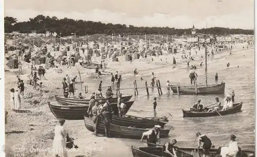 [Ansichtskarte] 0-2345 GÖHREN / RÜGEN, reges Strandleben, Verlag Stengel. 