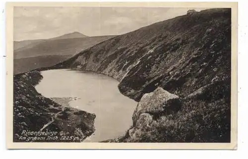 [Ansichtskarte] NIEDER - SCHLESIEN - KRUMMHÜBEL - BRÜCKENBERG / KARPCZ, Am grossen Teich, Verlag Höckendorf. 