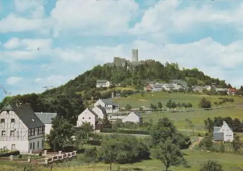 [Ansichtskarte] 5489 NÜRBURG, Blick aus dem Dorf auf die Burg, ca. 1960, Verlag Klein. 