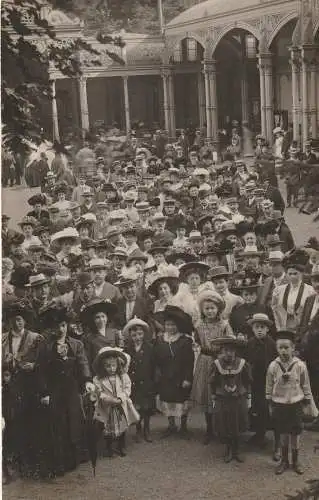 3590 BAD WILDUNGEN, "Massenhaft Kurbetrieb", Photo-AK, Verlag Schubert