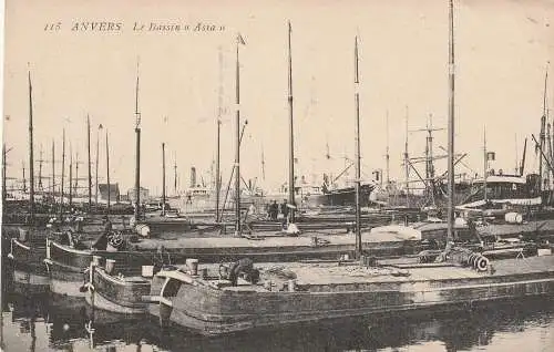 [Ansichtskarte] BINNENSCHIFFE - SCHELDE, Frachtschiffe in Hafen Antwerpen, 1910. 