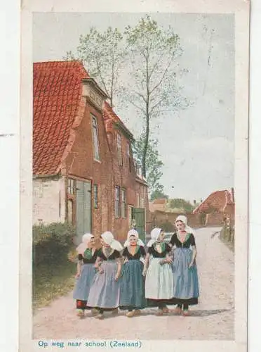 PHOTOGRAPHIE - MIETHE, Serie Niederlande #82, Op weg naar school (Zeeland)