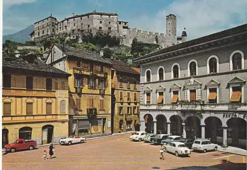 [Ansichtskarte] CH 6500 BELLINZONA TI, Piazza Collegiata, Oldtimer - MERCEDES BENZ 190 SL ROADSTER, MORRIS MINOR Pickup... 