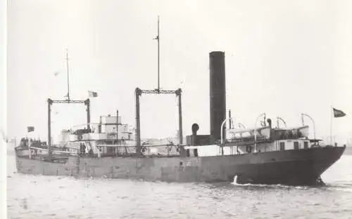 [Ansichtskarte] OZEANSCHIFFE - FRACHTSCHIFF "LERCHE", Photo in AK Größe. 