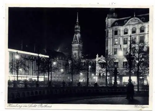 [Ansichtskarte] 2000 HAMBURG, Rathaus und Umgebung bei Nacht, Verlag Seggern. 