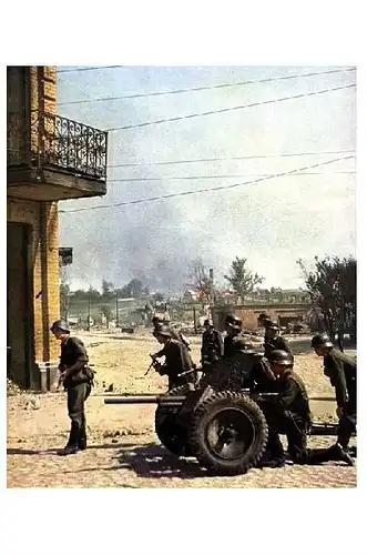 Altes Farbfoto 2. WK Deutsche Soldaten mit PAK-Geschütz (Neudruck als Postkarte)