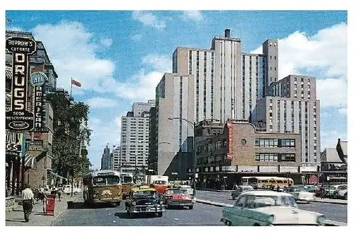 Altes Farbfoto Straßenszene Dorchester Boulevard in Montreal, Kanada (Neudruck als Postkarte)