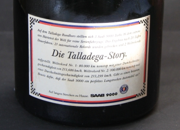 Saab-9000-Weltrekord-Sekt-100000-km-Talladega-USA-1986-Werbesekt-Henkel.jpg