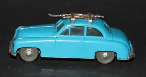 Siku Borgward 1800 mit Dachski V66 Plastikmodell 1957