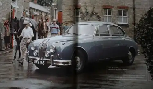 Zöllter &quot;Jaguar XJ und alle Modelle seit 1922&quot; Jaguar-Historie 2010