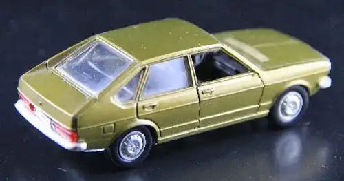 Schuco Volkswagen Passat TS 1974 Metallmodell (1476)