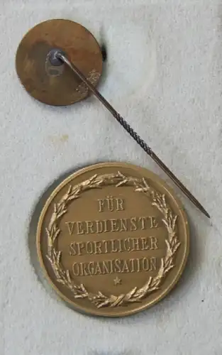 ADAC 1949 Plakette und Anstecknadel Gold "Sportliche Verdienste" in Originaletui (2410)