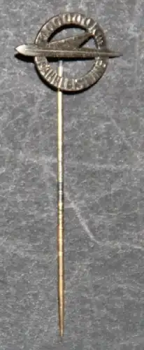 Opel 1955 Anstecknadel 100.000 Km Silber in Originaletui (3007)