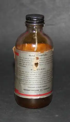 Mobiloil Oelflasche 1945 "Upperlube Socony-Oel" Glas (5302)