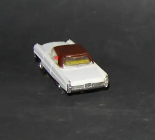 Faller AMS Cadillac Coupe 1964 Plastikmodell mit Motor (8346)