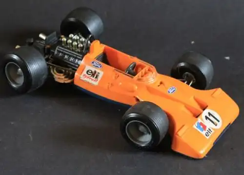 Schuco Tyrrell Ford Formel I 1972 Kunststoffmodell mit Friktionsantrieb (7205)