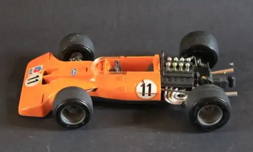 Schuco Tyrrell Ford Formel I 1972 Kunststoffmodell mit Friktionsantrieb (7205)