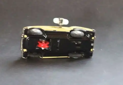 Bandai MG MGA Coupe 1960 Blechmodell mit Friktionsantrieb (3967)