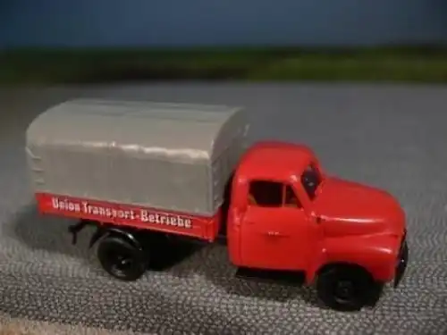 Brekina Opel Blitz Lastwagen "Union Transport" 1955 Plastikmodell (4706)