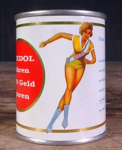 Veedol Motor Oil Spardose 1962 "10-30 Motor-Oil" in Oeldosenform mit Pin-up von Heinz Fehling (6254)