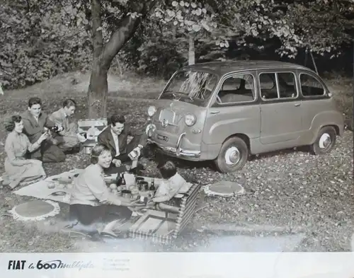 Fiat Multipla 600 Kombiwagen Picknick 1958 Werksfoto (2727)