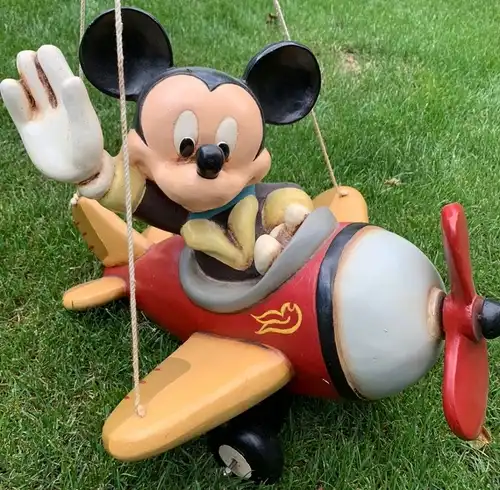 Disney Micky Maus Werbefigur im Propellerflugzeug 1990 Resinmodell (2801)