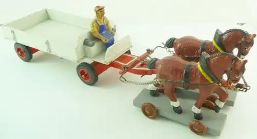 Schleich Pferdefuhrwerk 2-spännig mit Kutscher 1960 Linoleum (5303)
