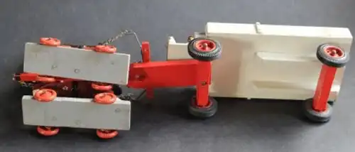 Schleich Pferdefuhrwerk 2-spännig mit Kutscher 1960 Linoleum (5303)