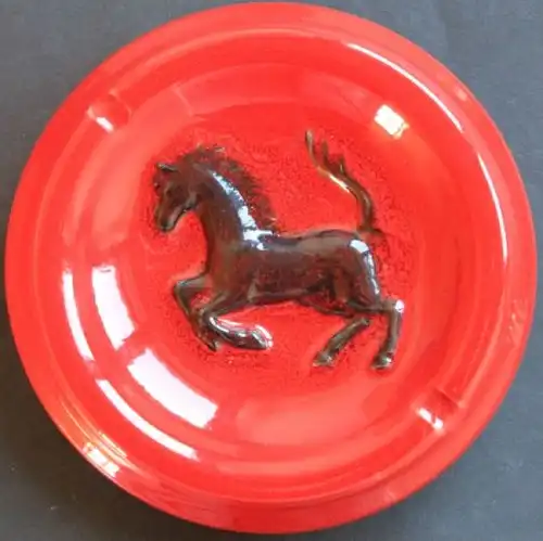 Ferrari Aschenbecher 1980 Keramik mit Logo (5412)
