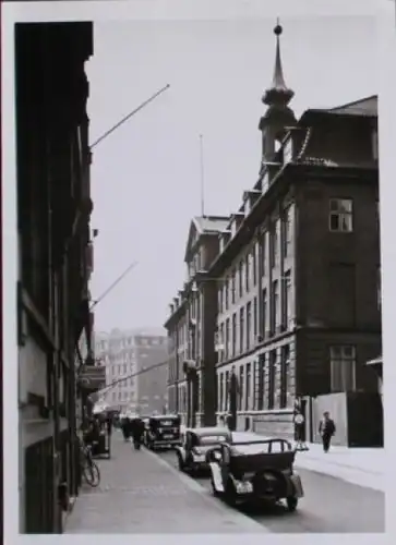 DKW Automobile in Hamburger Straßenpassage 1934 Postkartenfoto (6375)